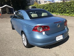 Key #30 Volkswagen Eos2.0T Hard Top Convertible 2D Key #30 Volkswagen Eos2.0T Hard Top Convertible 2D