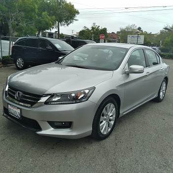 Key #18 Honda Accord EX Sedan 4D Key #18 Honda Accord EX Sedan 4D