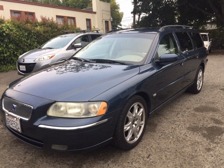 Key #1 Volvo V 70 2.5T Wagon 4D Key #1 Volvo V 70 2.5T Wagon 4D
