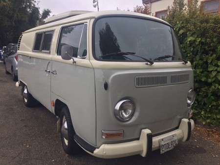Key #20 Volkswagen Custom Riviera Camper Bus Key #20 Volkswagen Custom Riviera Camper Bus