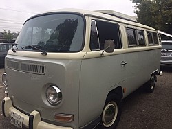 Key #20 Volkswagen Custom Riviera Camper Bus Key #20 Volkswagen Custom Riviera Camper Bus