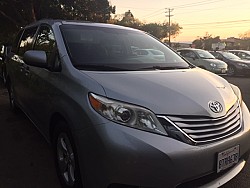 Key #42 Toyota Sienna LE Minivan 4D Key #42 Toyota Sienna LE Minivan 4D