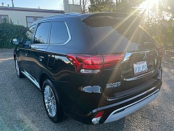 Key #21 Mitsubishi Outlander PHEV SEL SUV 4D Key #21 Mitsubishi Outlander PHEV SEL SUV 4D