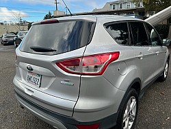 Key #16 Ford Escape SE SUV 4D Key #16 Ford Escape SE SUV 4D