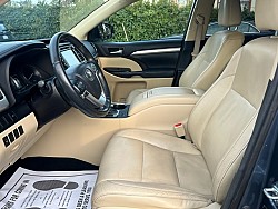Key #34 Toyota Highlander XLE SUV 4D Key #34 Toyota Highlander XLE SUV 4D