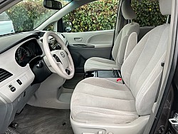 Key #22 Toyota Sienna LE Minivan 4D Key #22 Toyota Sienna LE Minivan 4D