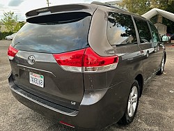 Key #22 Toyota Sienna LE Minivan 4D Key #22 Toyota Sienna LE Minivan 4D