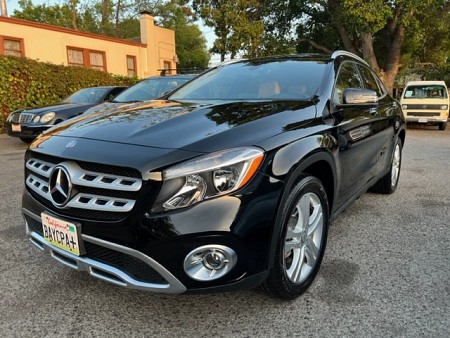 Key #35 Mercedes GLA 250 4MATIC SUV 4D Key #35 Mercedes GLA 250 4MATIC SUV 4D
