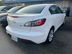 Key #38 Mazda 3i Sport Sedan 4D Key #38 Mazda 3i Sport Sedan 4D