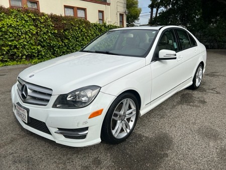 Key #25 Mercedes C 250 Luxury Sedan 4D Key #25 Mercedes C 250 Luxury Sedan 4D