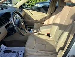 Key #9 Volkswagen Passat Komfort Wagon 4D