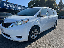 Key #82 Toyota Sienna LE Minivan 4D Key #82 Toyota Sienna LE Minivan 4D