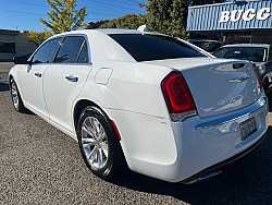 Key #19 Chrysler 300C Sedan 4D Key #19 Chrysler 300C Sedan 4D