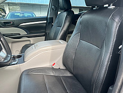 Key #24 Toyota Highlander LE Sport Utility 4D Key #24 Toyota Highlander LE Sport Utility 4D