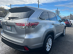 Key #24 Toyota Highlander LE Sport Utility 4D Key #24 Toyota Highlander LE Sport Utility 4D