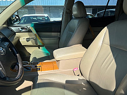 Key #119 Toyota Highlander Limited Hybrid Sport Utility 4D Key #119 Toyota Highlander Limited Hybrid Sport Utility 4D