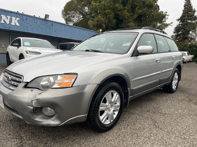 2005 Subaru Outback's photo