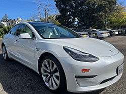 Key #154 Tesla Model 3 Long Range Sedan 4D Key #154 Tesla Model 3 Long Range Sedan 4D