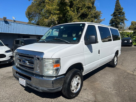 2012 Ford E-Series Econoline Wagon XL