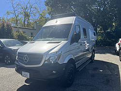 Key #34 Mercedes-Benz Sprinter 2500 Camper Van Key #34 Mercedes-Benz Sprinter 2500 Camper Van