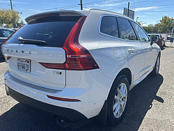 Key #18 Volvo XC60 T5 Momentum Sport Utility 4D Key #18 Volvo XC60 T5 Momentum Sport Utility 4D