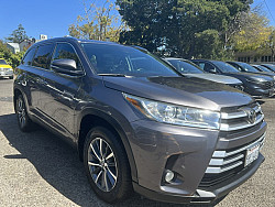 Key #42 Toyota Highlander XLE Sport Utility 4D Key #42 Toyota Highlander XLE Sport Utility 4D